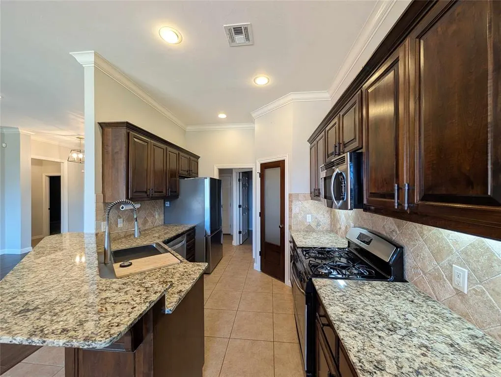 Photo 5 — 2416 NW 153rd Street, Edmond, OK 73013