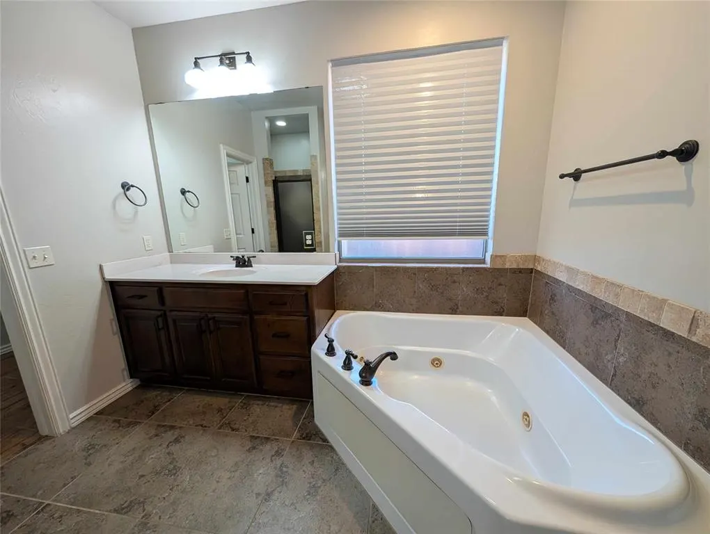 Photo 13 — 2416 NW 153rd Street, Edmond, OK 73013