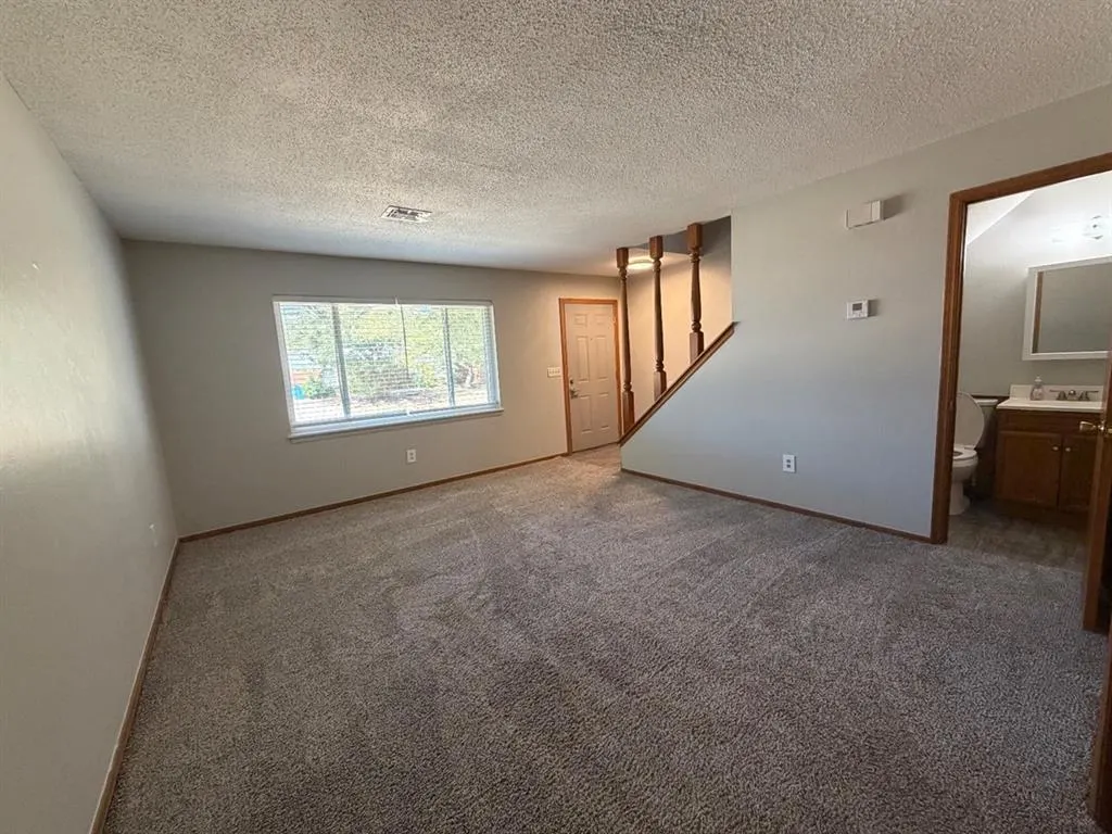 Photo 4 — 2616 Elwood Drive 2616, Edmond, OK 73013