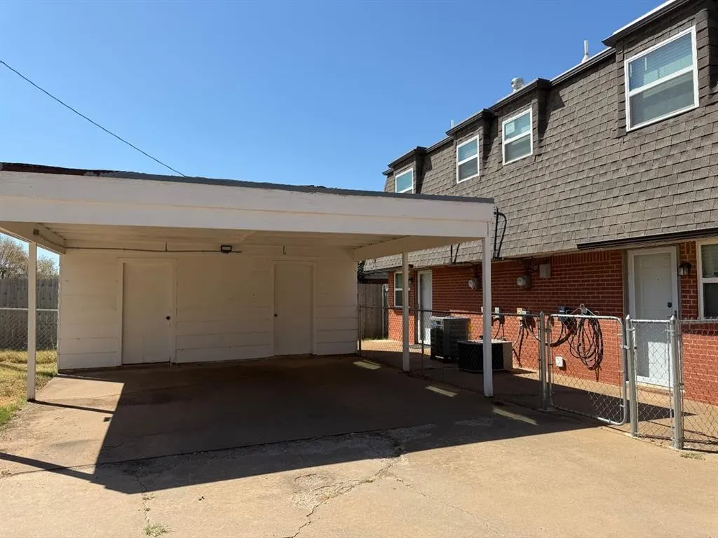 Photo 10 — 2616 Elwood Drive 2616, Edmond, OK 73013