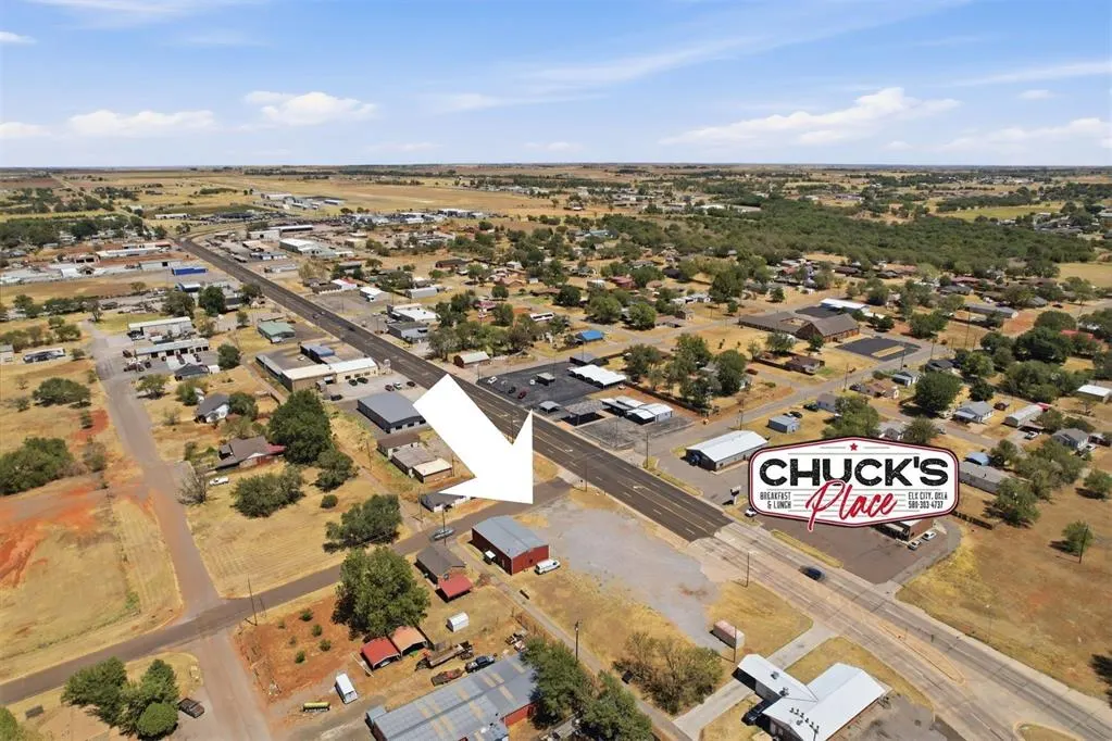 Photo 2 — 317 N Van Buren Avenue, Elk City, OK 73644