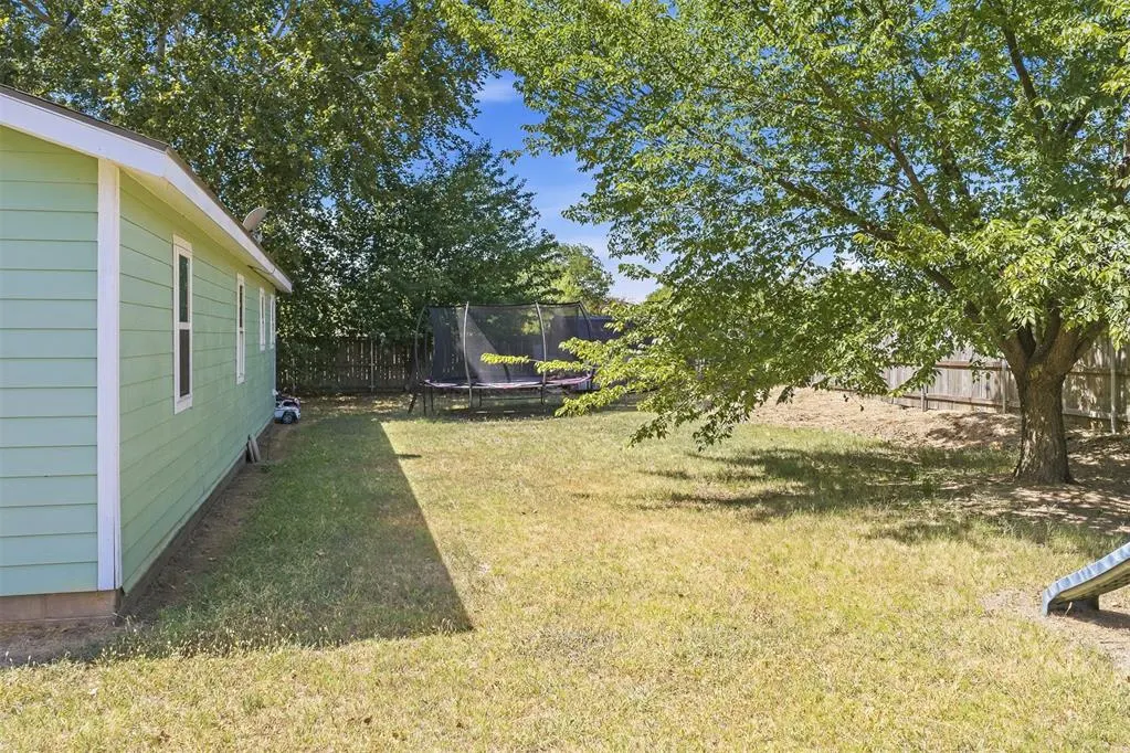 Photo 23 — 302 W E Street, Elmore City, OK 73433
