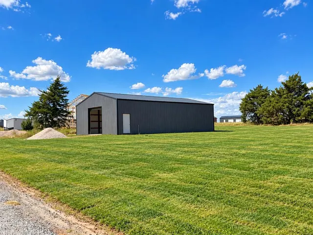 Photo 2 — 2541 Secretariat Pass, Guthrie, OK 73044