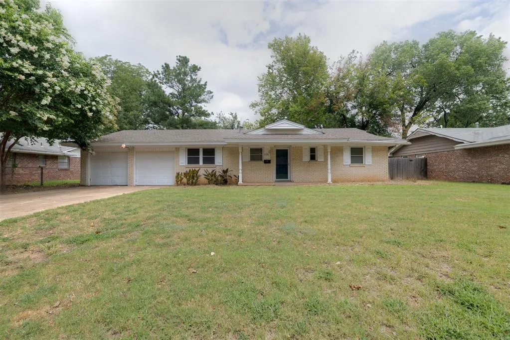 Front exterior — 1701 Beverly Hills Street, Norman, OK 73072