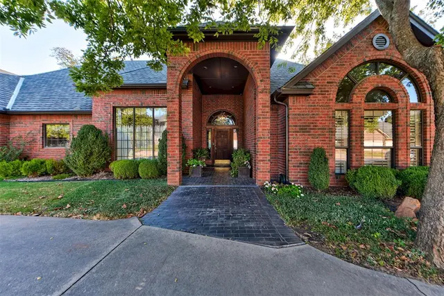 Photo 5 — 12000 Lorien Way, Oklahoma City, OK 73170