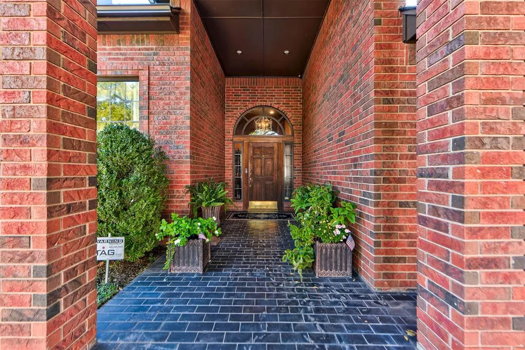 Photo 6 — 12000 Lorien Way, Oklahoma City, OK 73170