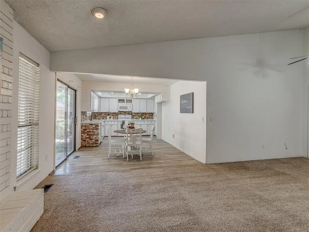 Photo 9 — 1101 Lapwing Road, Edmond, OK 73003