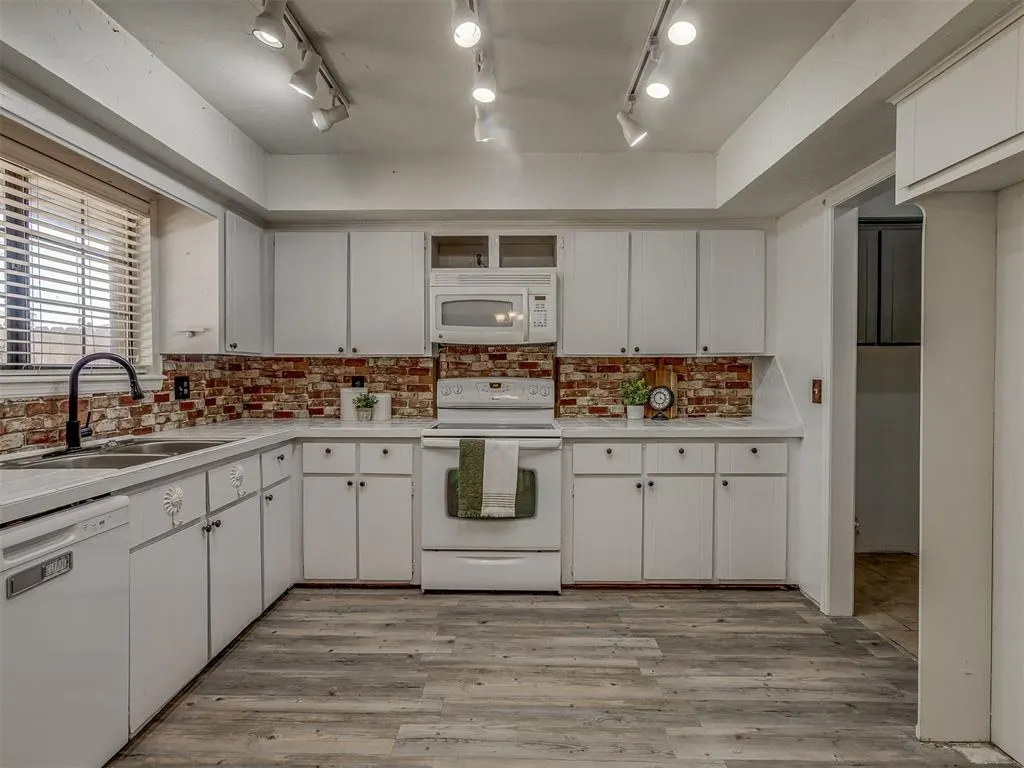 Photo 13 — 1101 Lapwing Road, Edmond, OK 73003