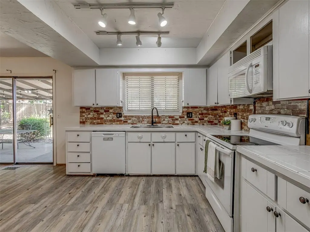 Photo 14 — 1101 Lapwing Road, Edmond, OK 73003