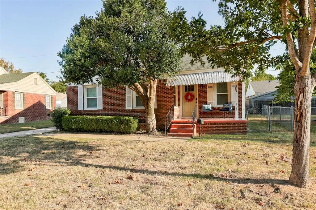 Photo 4 — 407 E 7th Street, Edmond, OK 73034