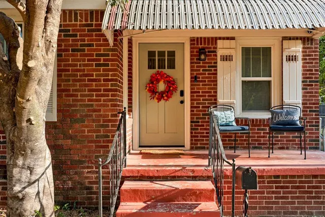 Photo 5 — 407 E 7th Street, Edmond, OK 73034