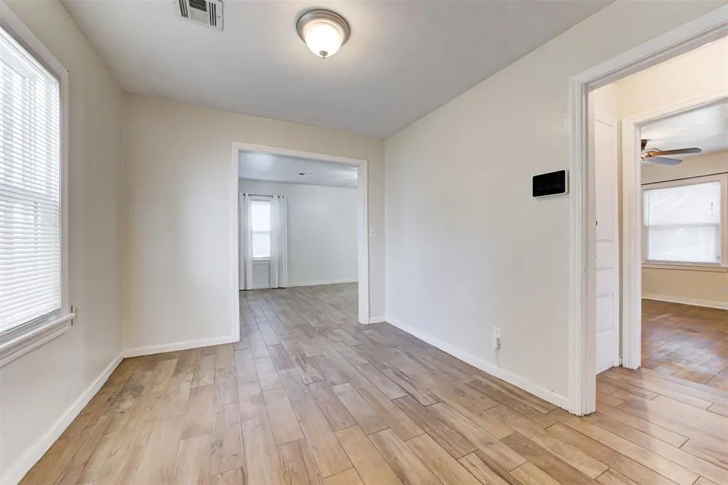 Photo 12 — 407 E 7th Street, Edmond, OK 73034