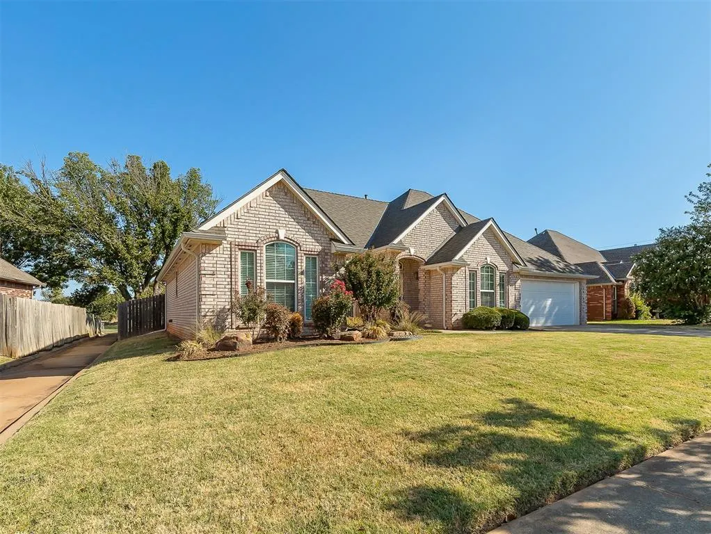 Photo 5 — 2921 Misty Ridge Drive, Norman, OK 73071