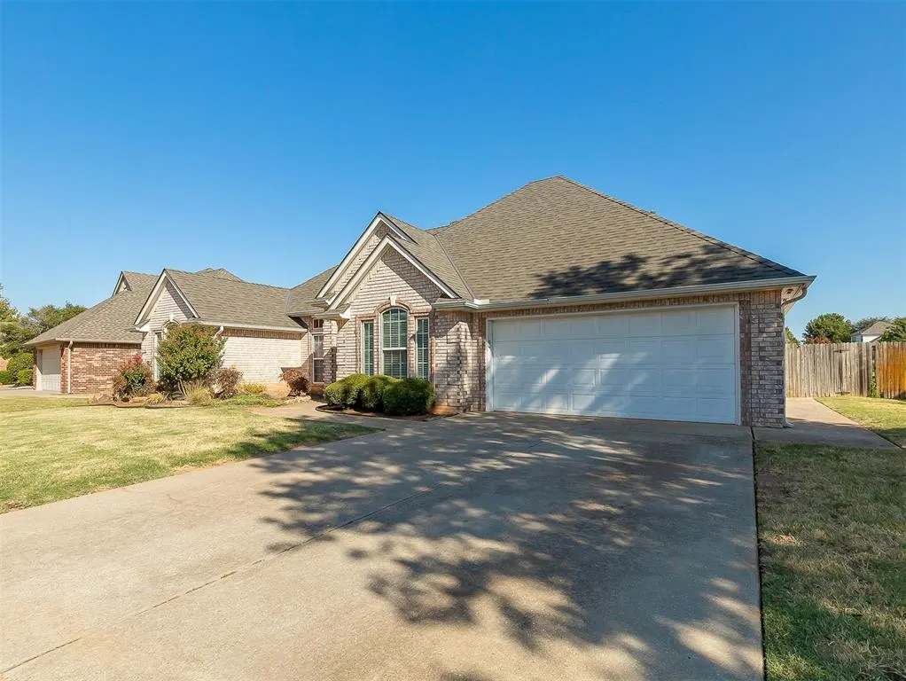 Photo 6 — 2921 Misty Ridge Drive, Norman, OK 73071