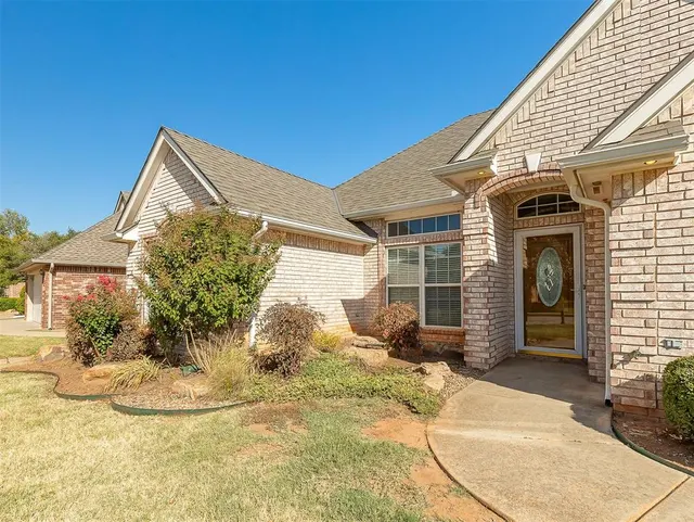 Photo 7 — 2921 Misty Ridge Drive, Norman, OK 73071