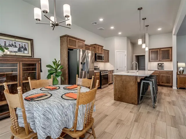 Photo 8 — 18204 Austin Court, Edmond, OK 73012