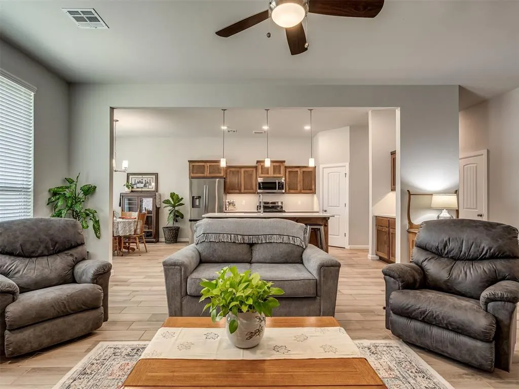 Photo 13 — 18204 Austin Court, Edmond, OK 73012