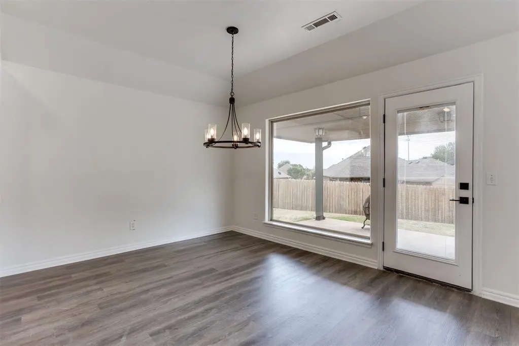 Photo 9 — 2505 Sutton Court, Shawnee, OK 74804