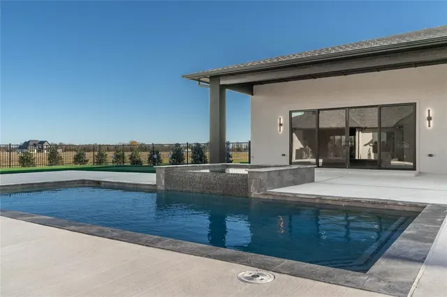 Photo 2 — 7422 Dutton Drive, Norman, OK 73072