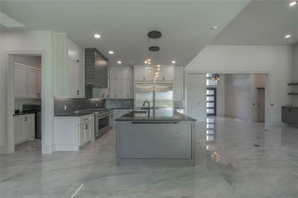 Photo 10 — 7422 Dutton Drive, Norman, OK 73072