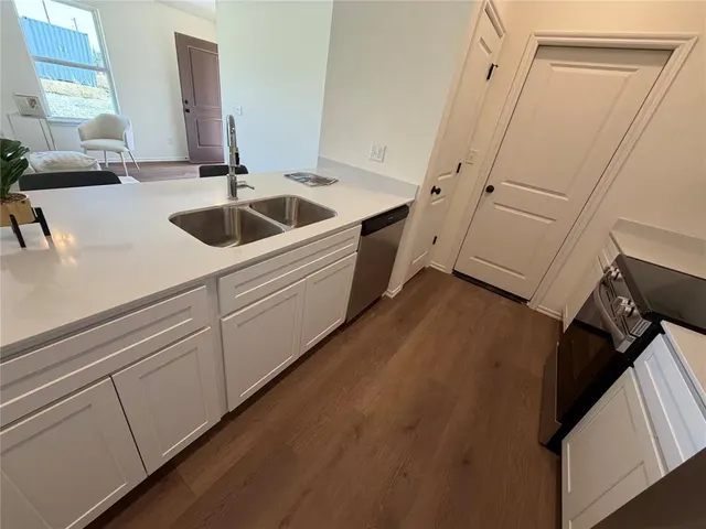 Photo 5 — 303 Liam Drive, Yukon, OK 73099