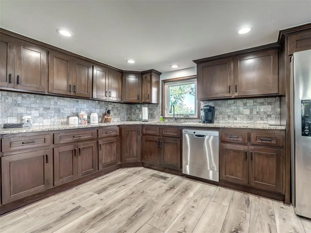 Photo 18 — 2625 SE 72nd Avenue, Norman, OK 73026