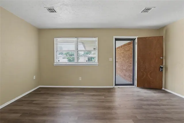 Photo 8 — 644 W Main Street, Moore, OK 73160