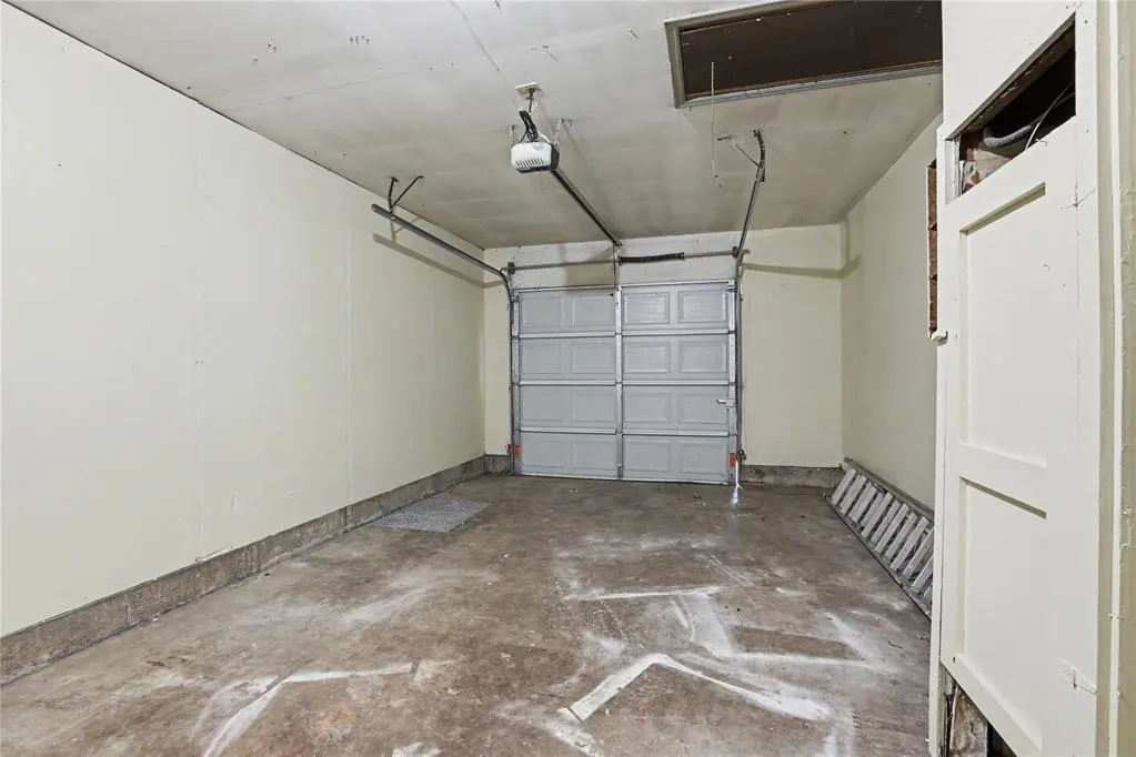 Photo 14 — 644 W Main Street, Moore, OK 73160