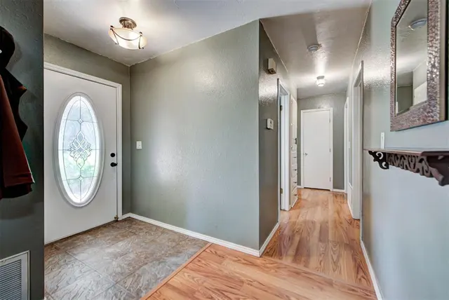 Photo 7 — 1073 Harrison Street, Harrah, OK 73045