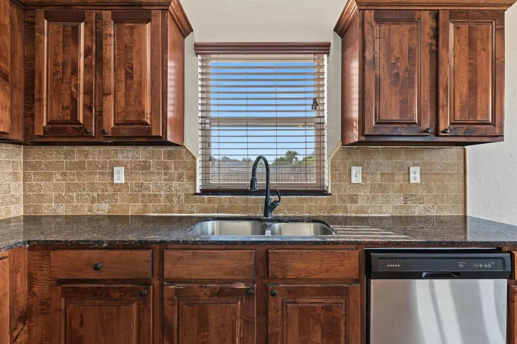 Photo 11 — 20575 Creekside Drive, Harrah, OK 73045