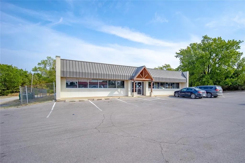 Photo 2 — 8701 SE 29th Street, Oklahoma City, OK 73110