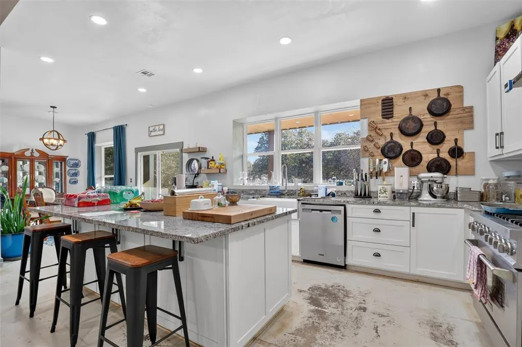 Photo 16 — 980438 S Shadowood Drive, Wellston, OK 74881