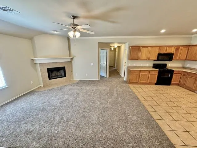 Photo 5 — 11441 NW 9th Terrace, Yukon, OK 73099