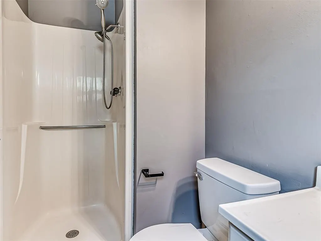 Photo 13 — 9620 NE 4th Street, Midwest City, OK 73130