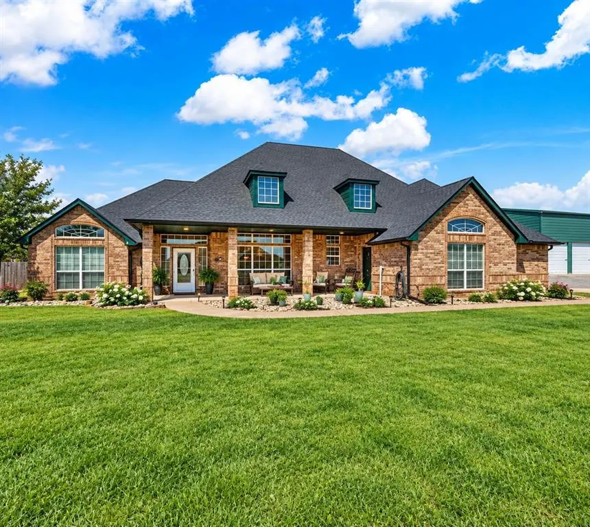 Photo 2 — 296 Prairie View Drive, Elgin, OK 73538