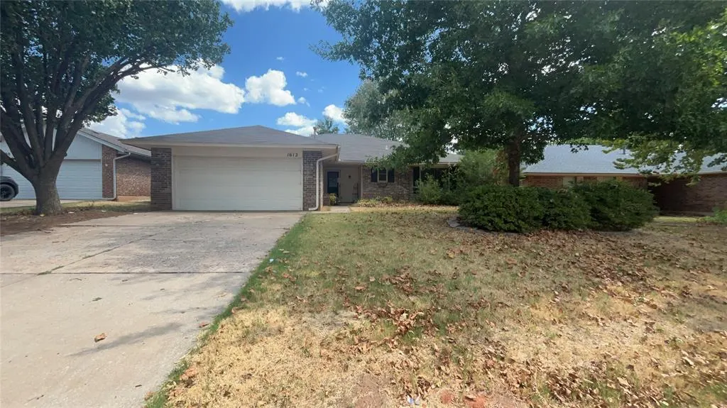Front exterior — 1612 Green Leaf Circle, Edmond, OK 73013