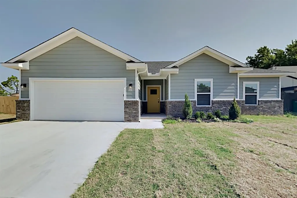 Front exterior — 7001 Elk Canyon Road, Oklahoma City, OK 73162