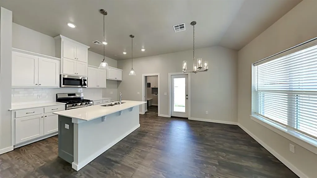 Photo 10 — 7001 Elk Canyon Road, Oklahoma City, OK 73162