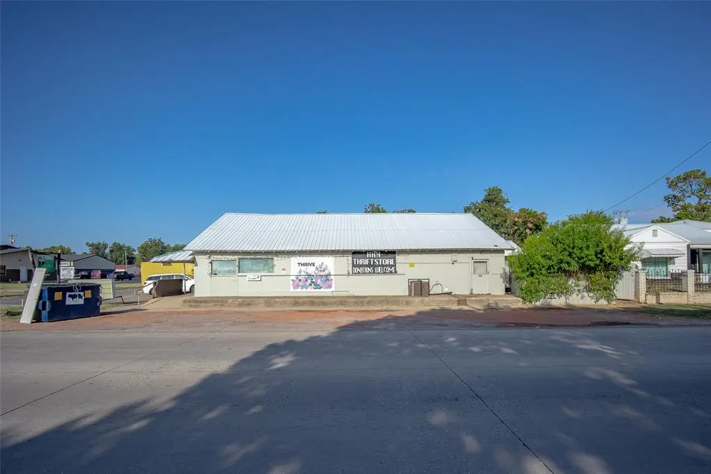Photo 7 — 428 S 3rd Street, Chickasha, OK 73018