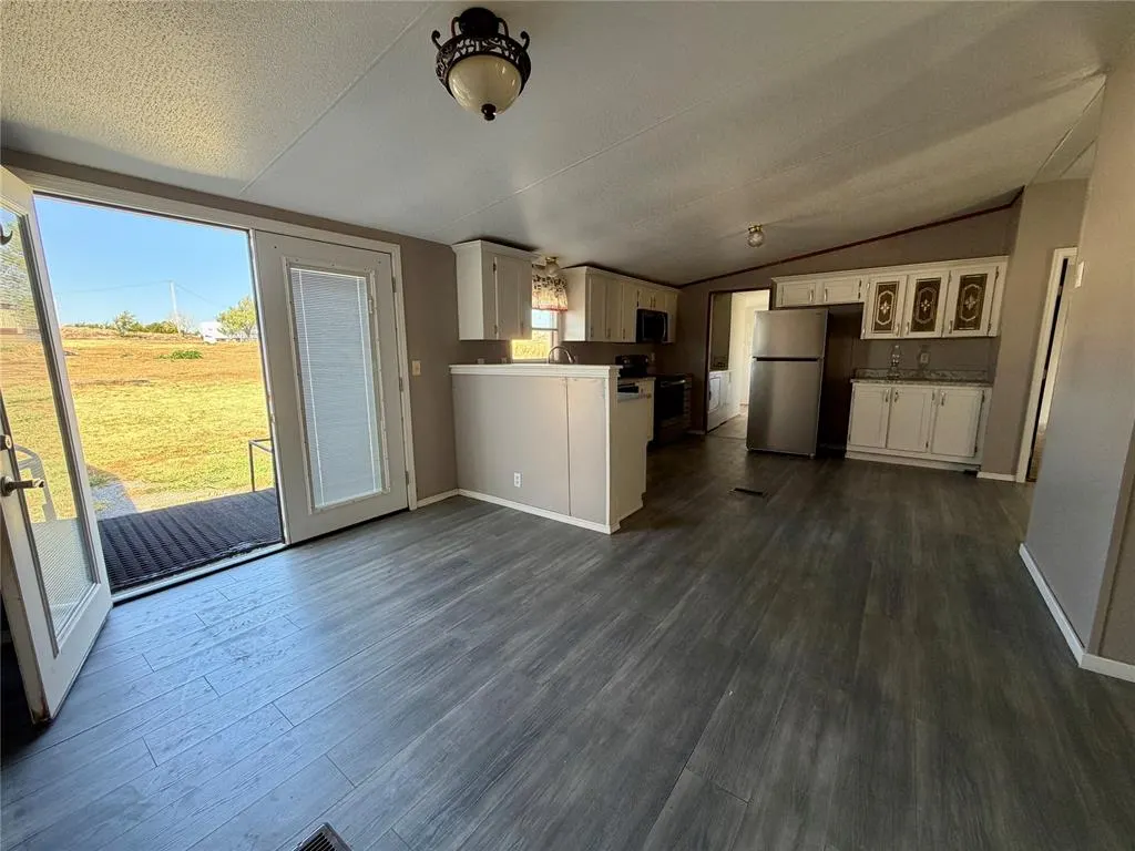 Photo 6 — 23883 E 1035 Road, Weatherford, OK 73096