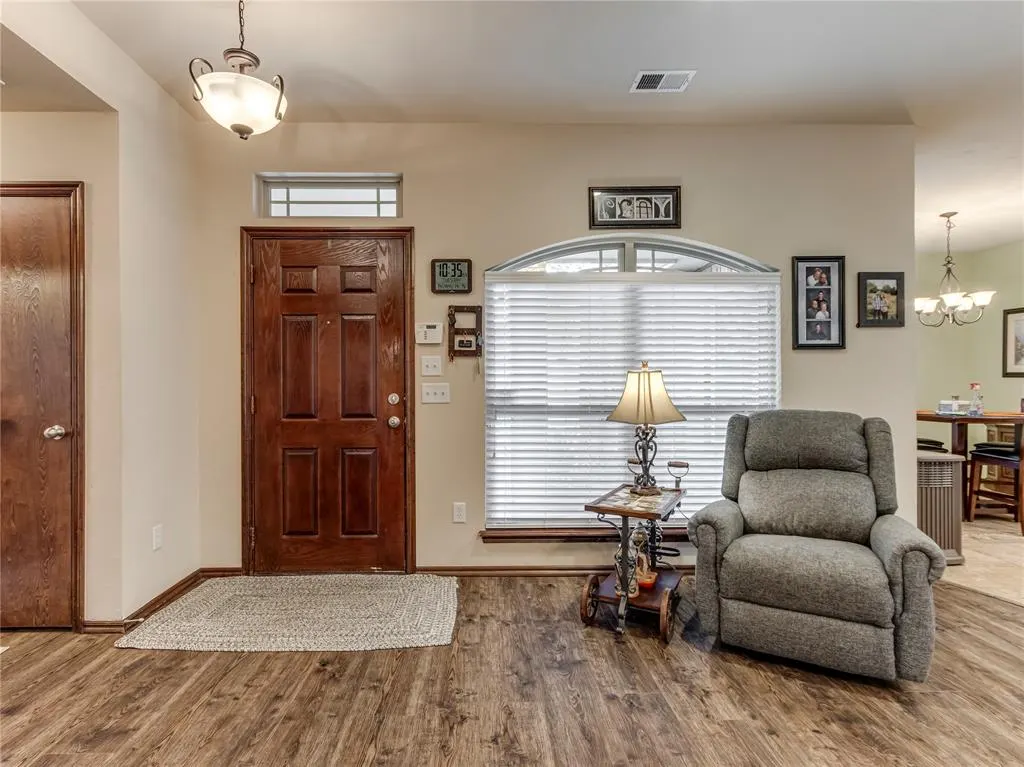 Photo 3 — 10901 SW 31st Street, Yukon, OK 73099