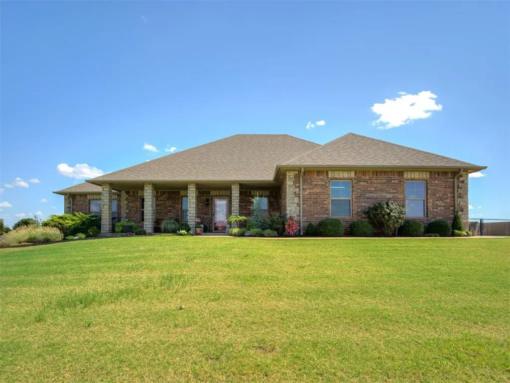 Photo 2 — 486 Summer Hill Road, Blanchard, OK 73010