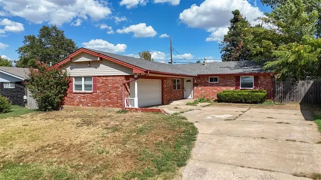 Photo 2 — 3712 N Eagle Lane, Bethany, OK 73008