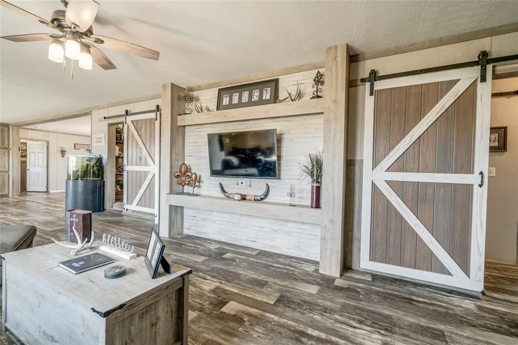Photo 8 — 10655 192nd Street, Lindsay, OK 73052