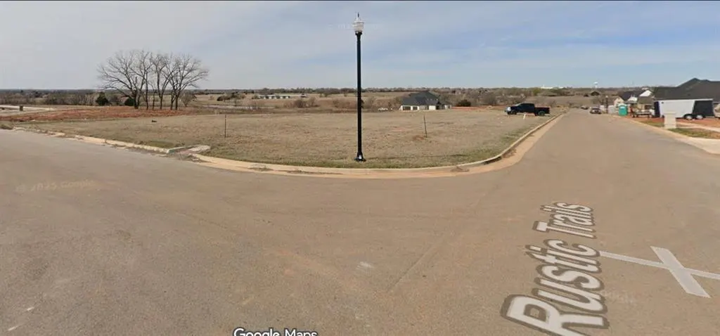 Front exterior — 4501 Rustic Trails Street, Moore, OK 73160