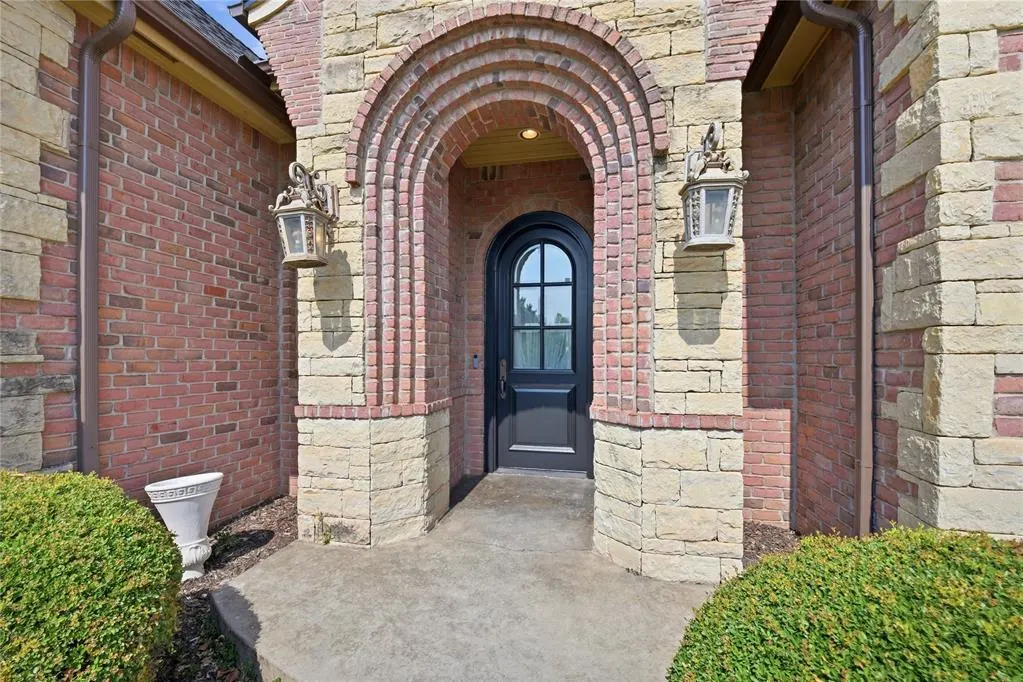 Photo 2 — 3305 NW 170 Court, Edmond, OK 73012