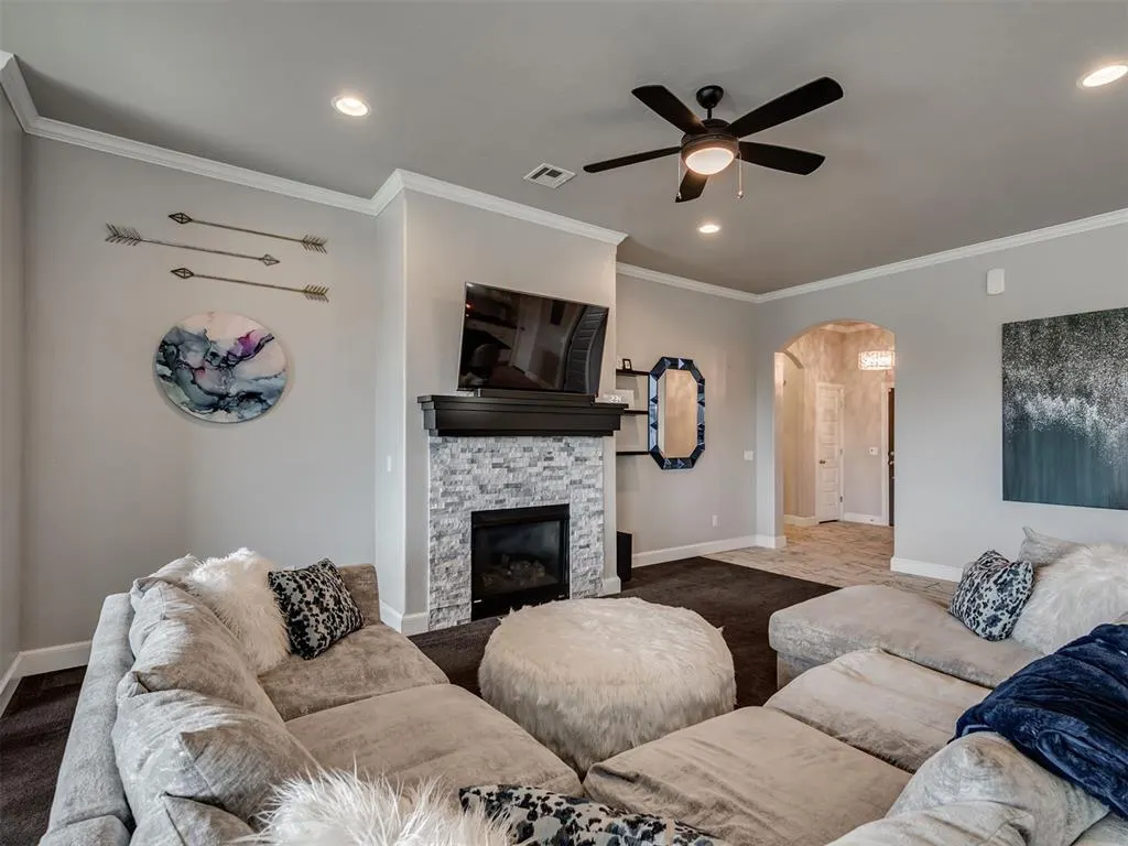 Photo 9 — 18512 Winamack Road, Edmond, OK 73012