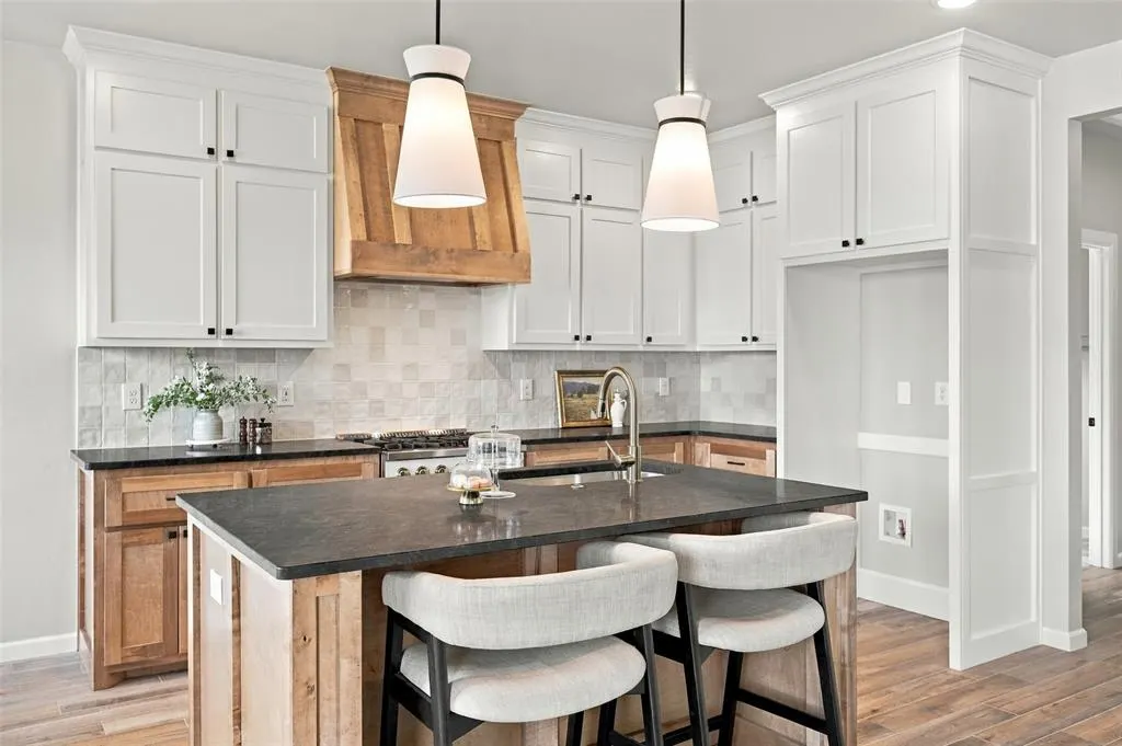 Photo 13 — 2156 Josslyn Place, Edmond, OK 73034