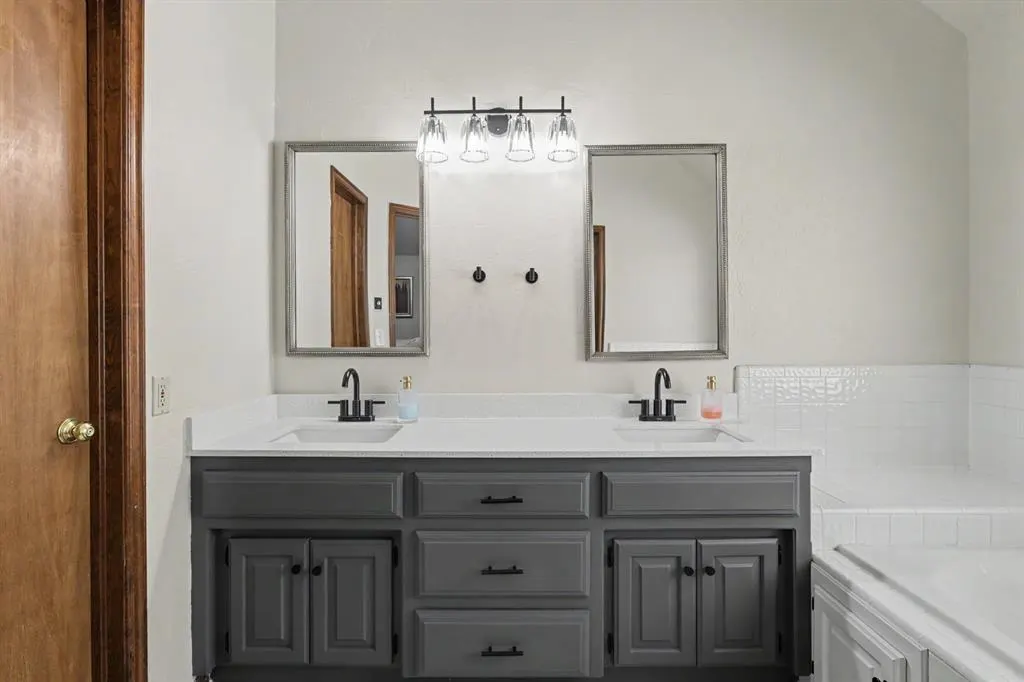 Photo 19 — 501 Copperfield Drive, Edmond, OK 73003