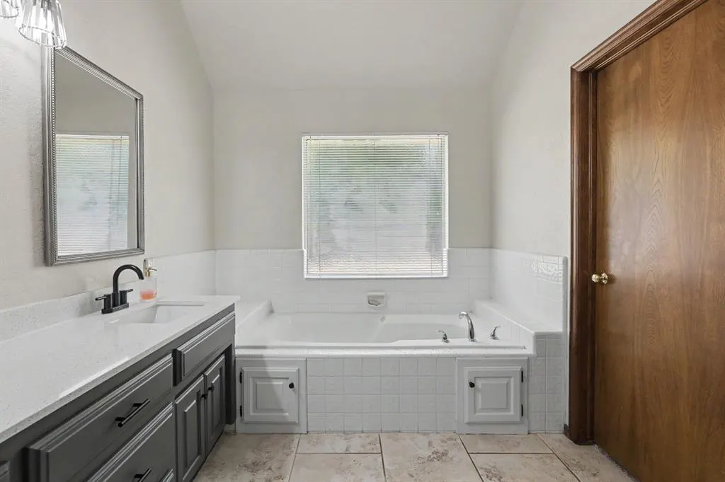 Photo 20 — 501 Copperfield Drive, Edmond, OK 73003